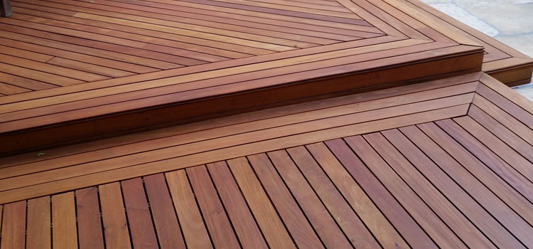 Redwood Decking Material in Long Beach, CA